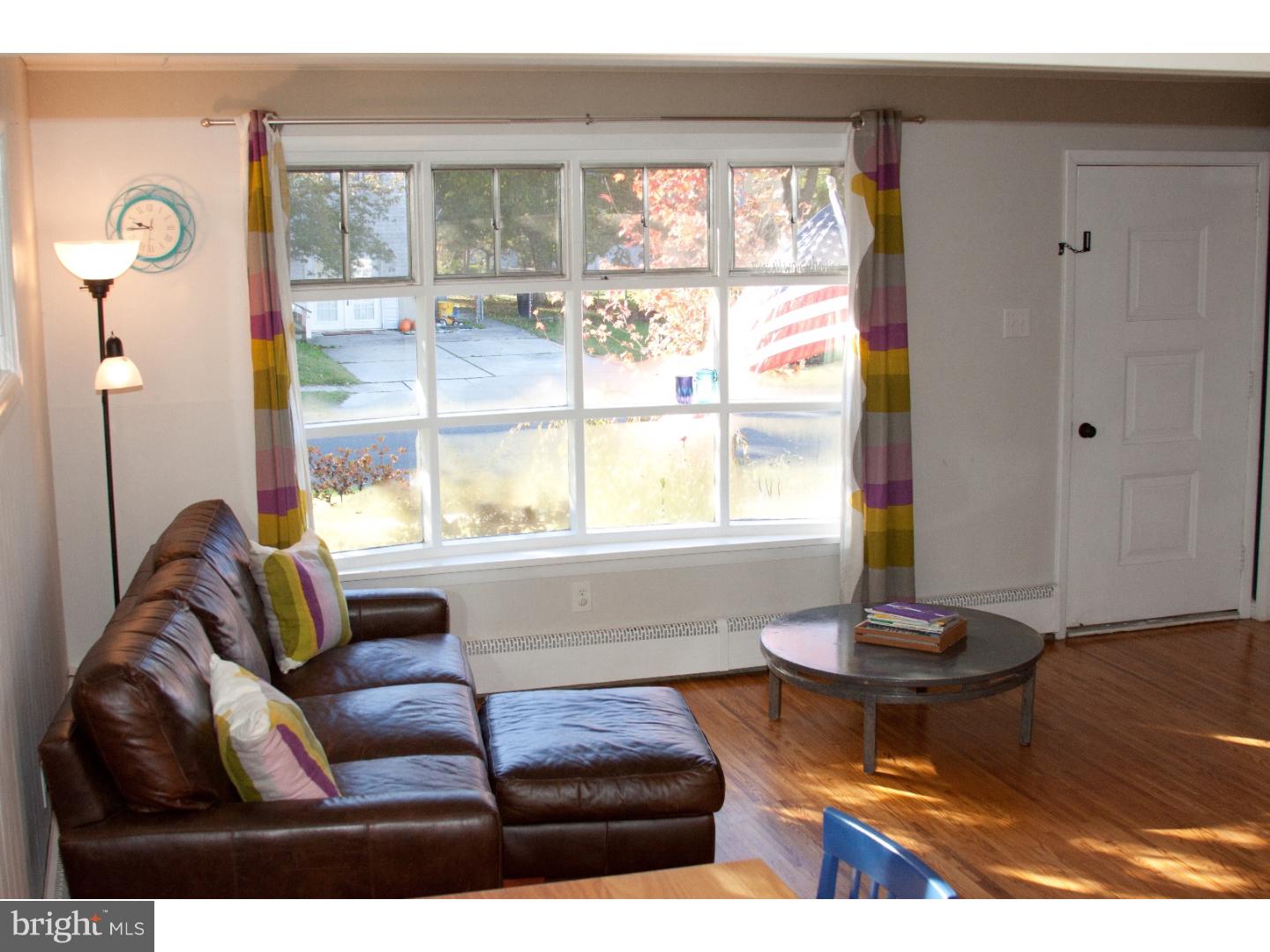 2 Kingsbridge Road Gibbsboro, NJ 08026 - Photo 2 of 25 Living Room