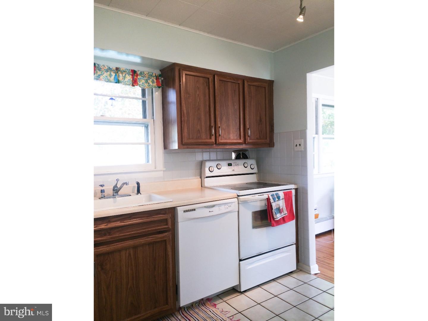 2 Kingsbridge Road Gibbsboro, NJ 08026 - Photo 7 of 25 Kitchen