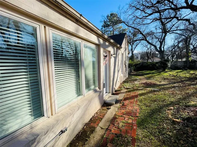 $269,900 | 401 South Hillcrest Avenue, Eastland, TX 76448