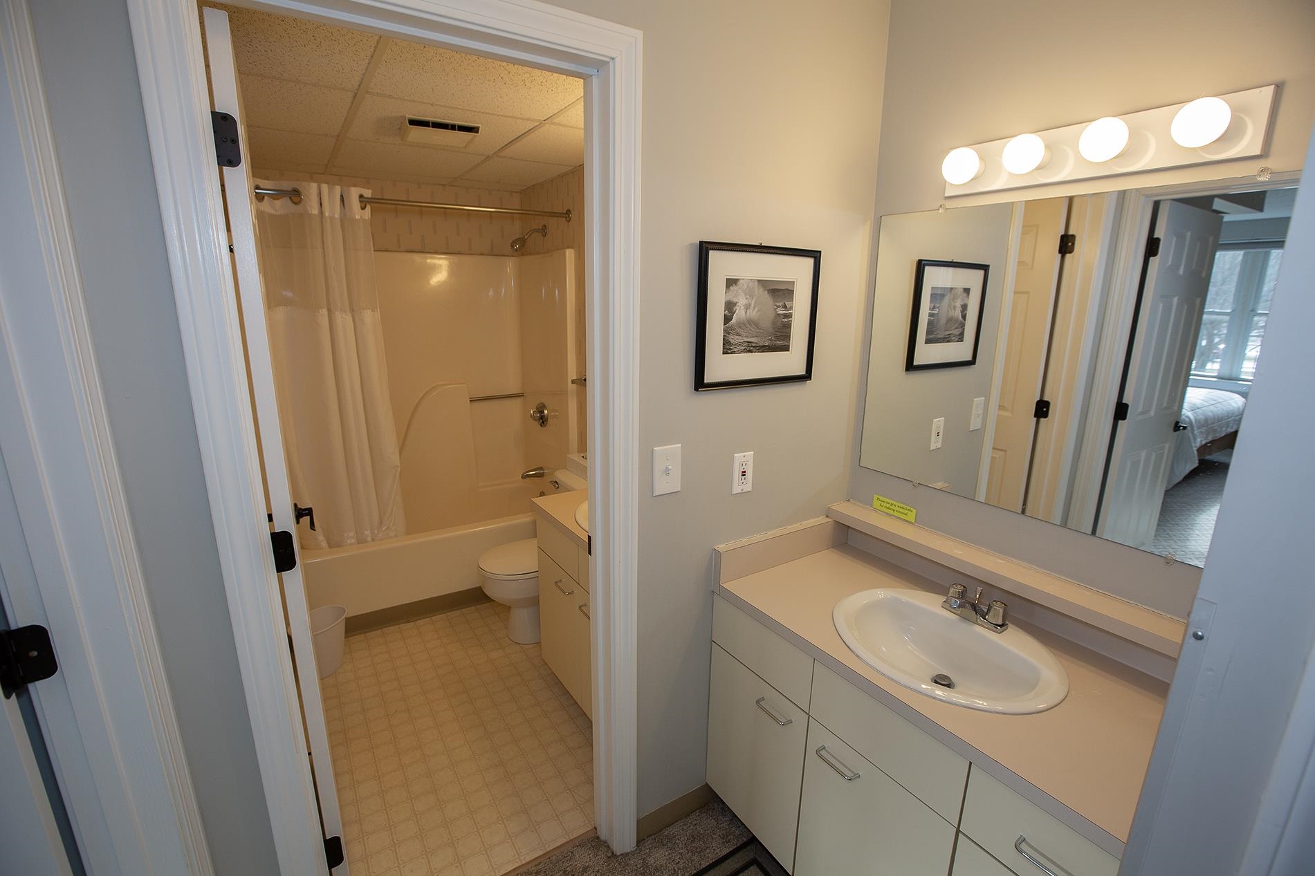 28 Packard's Road, Unit 329 Waterville Valley, NH 03215 - Photo 11 of 38 Gallery Image 11