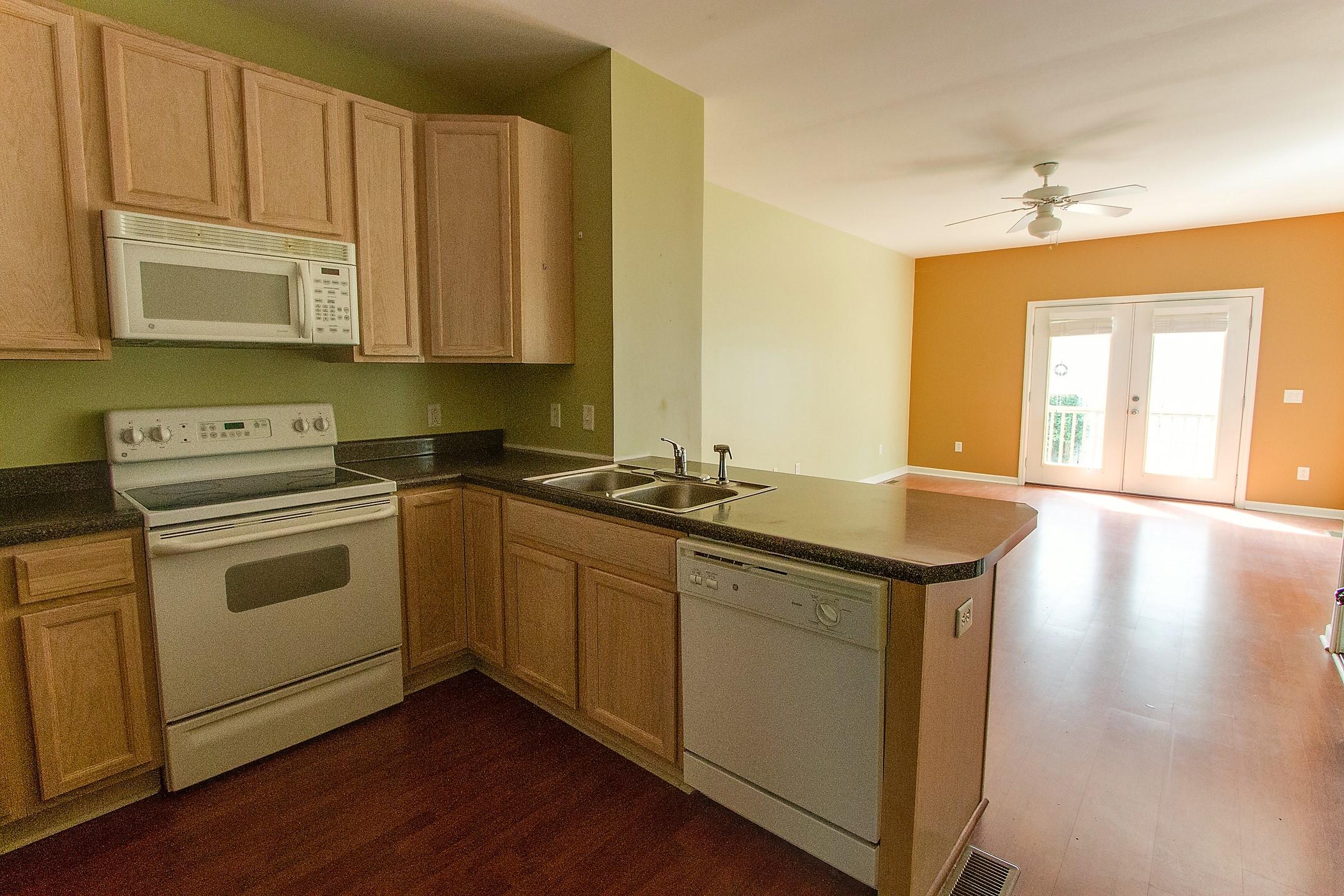 1829 Dogwood Road, Unit 104 Charleston, SC 29414 - Photo 4 of 12 Great kitchen