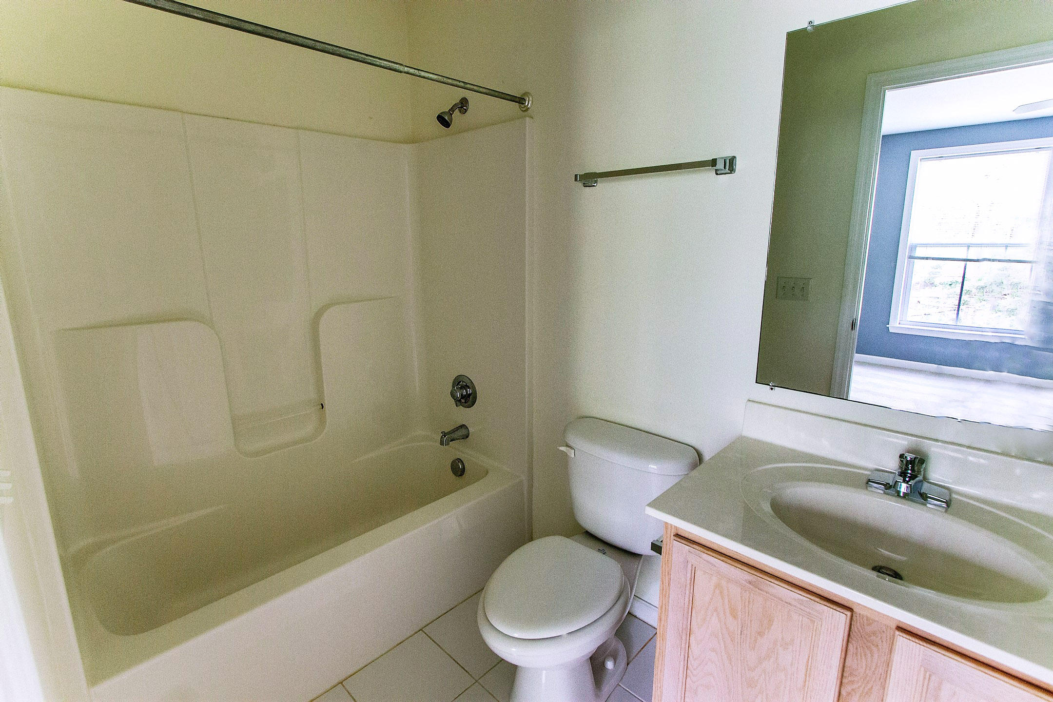 1829 Dogwood Road, Unit 104 Charleston, SC 29414 - Photo 9 of 12 Bathroom #2