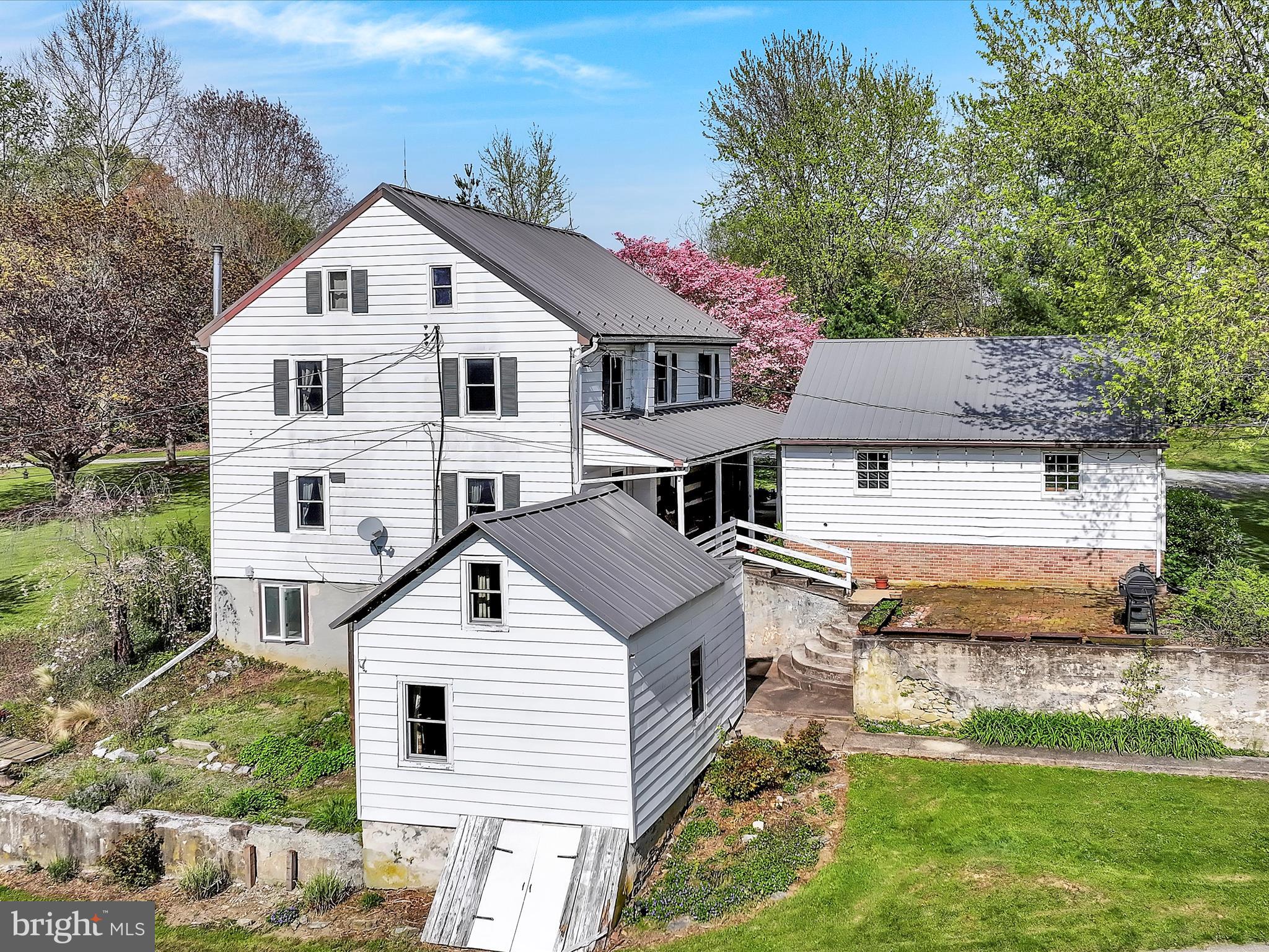 171 Bender Mill Road Lancaster, PA 17603 - Photo 5 of 73 Front Aerial