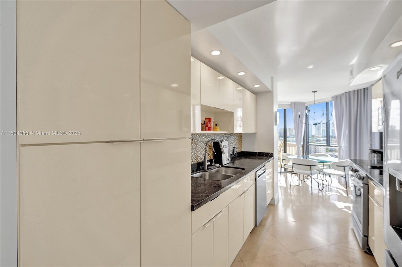 1000 East Island Boulevard, Unit 1403 Aventura, FL 33160 - Photo 26 of 99