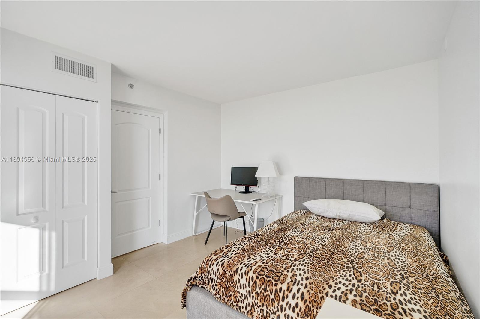 1000 East Island Boulevard, Unit 1403 Aventura, FL 33160 - Photo 29 of 99