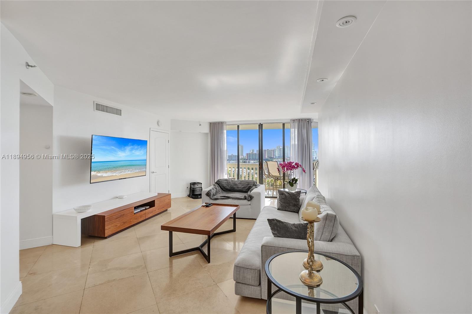 1000 East Island Boulevard, Unit 1403 Aventura, FL 33160 - Photo 3 of 99