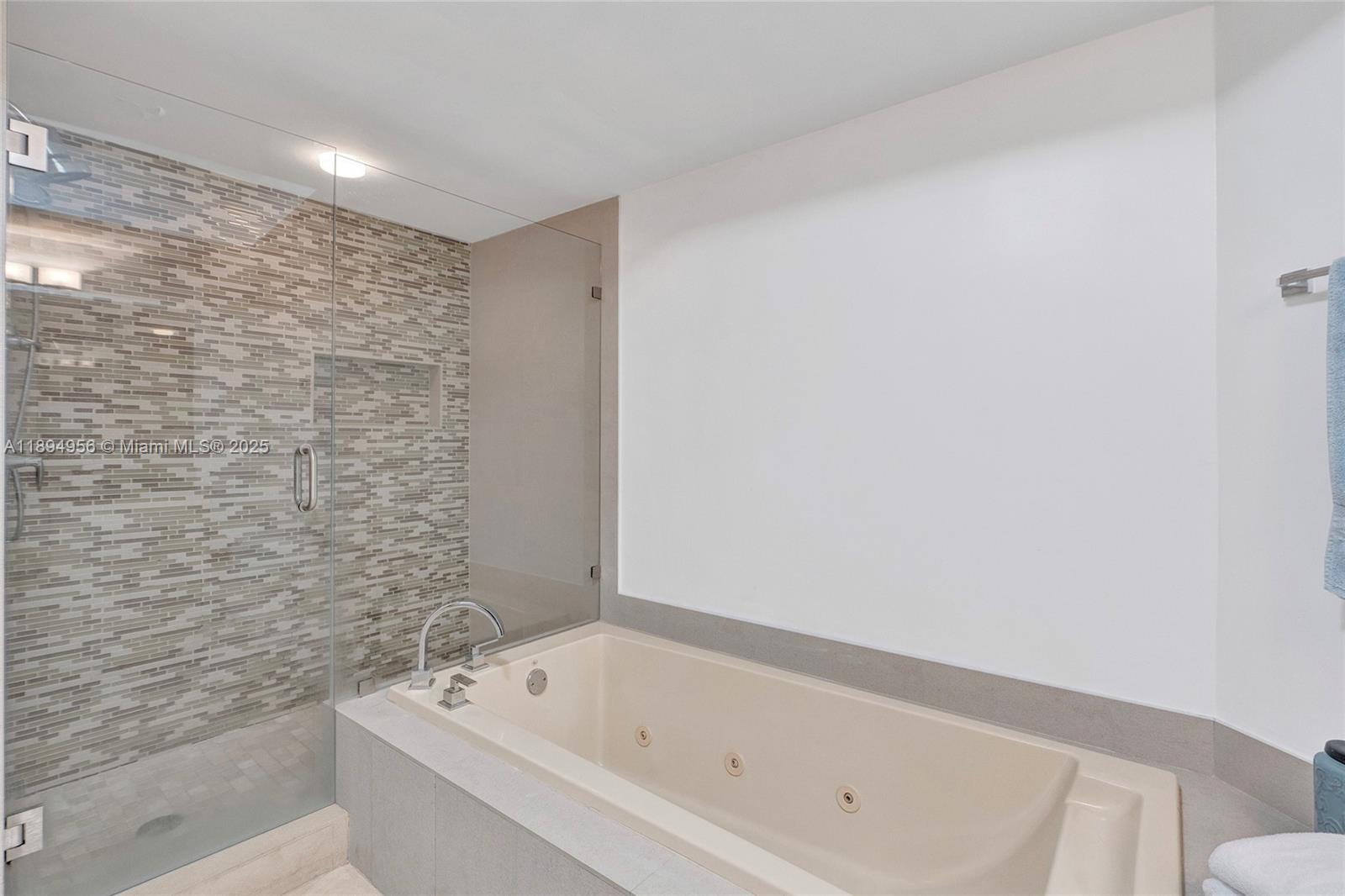 1000 East Island Boulevard, Unit 1403 Aventura, FL 33160 - Photo 50 of 99