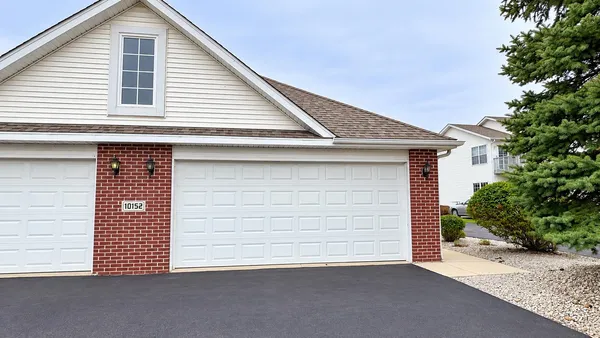 $180,000 | 10152 C Monarch Road, Roscoe, IL 61073
