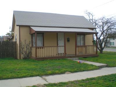 1105 L Street Reedley, CA 93654 - Photo 2 of 2