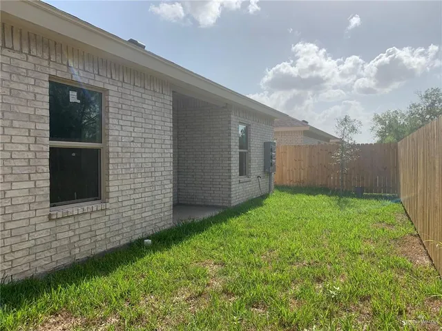 $900 | 810 South Michigan Street, Unit 2, Alton, TX 78573