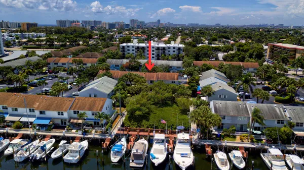$330,000 | 2753 Northeast 15th Street, Pompano Beach, FL 33062