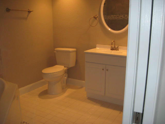 9005 Old Pine Road Boca Raton, FL 33428 - Photo 13 of 16 9005OldPineRdFinal 099