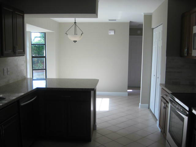 9005 Old Pine Road Boca Raton, FL 33428 - Photo 6 of 16 9005OldPineRdFinal 023