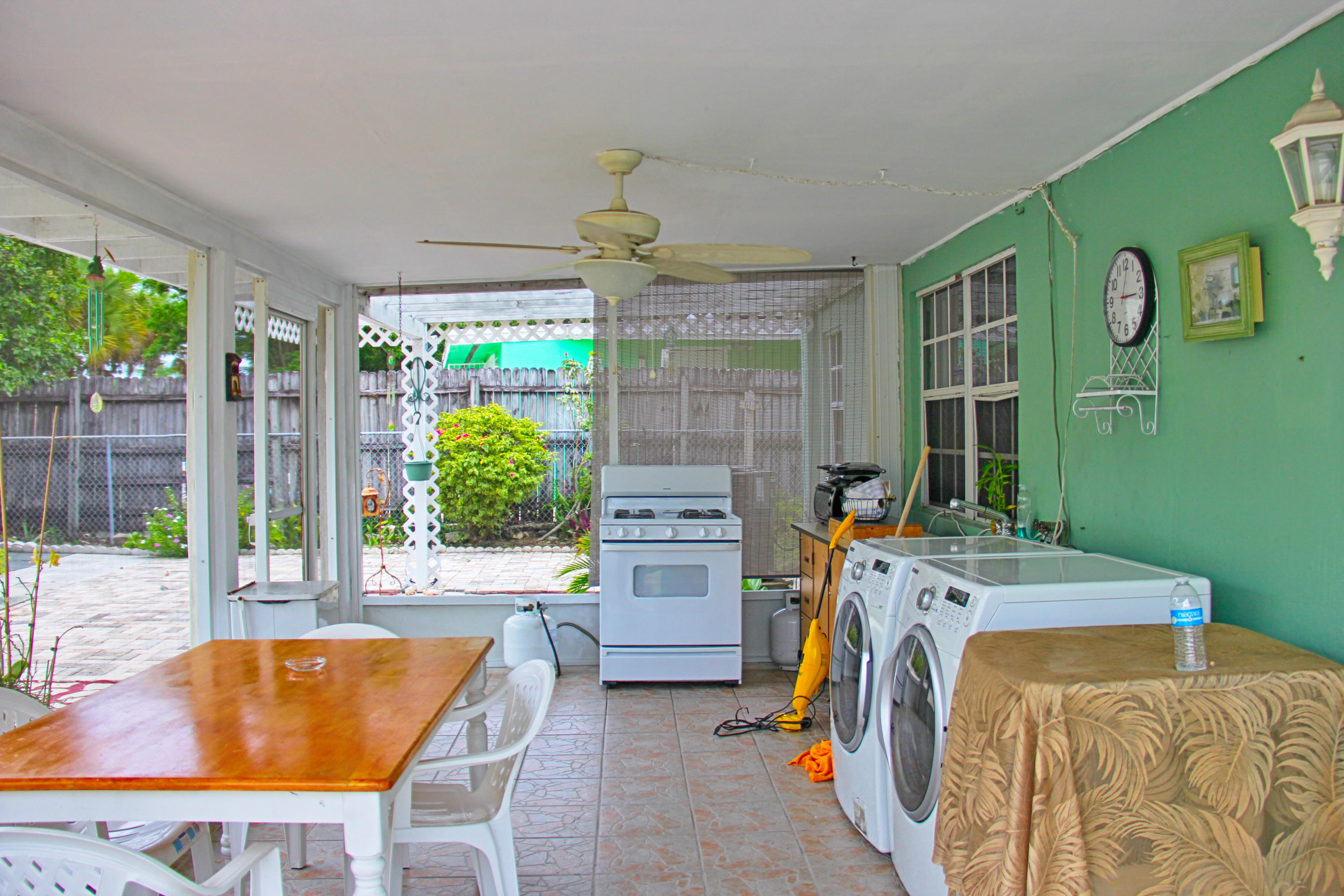 935 Churchill Road West Palm Beach, FL 33405 - Photo 14 of 17 IMG_4481