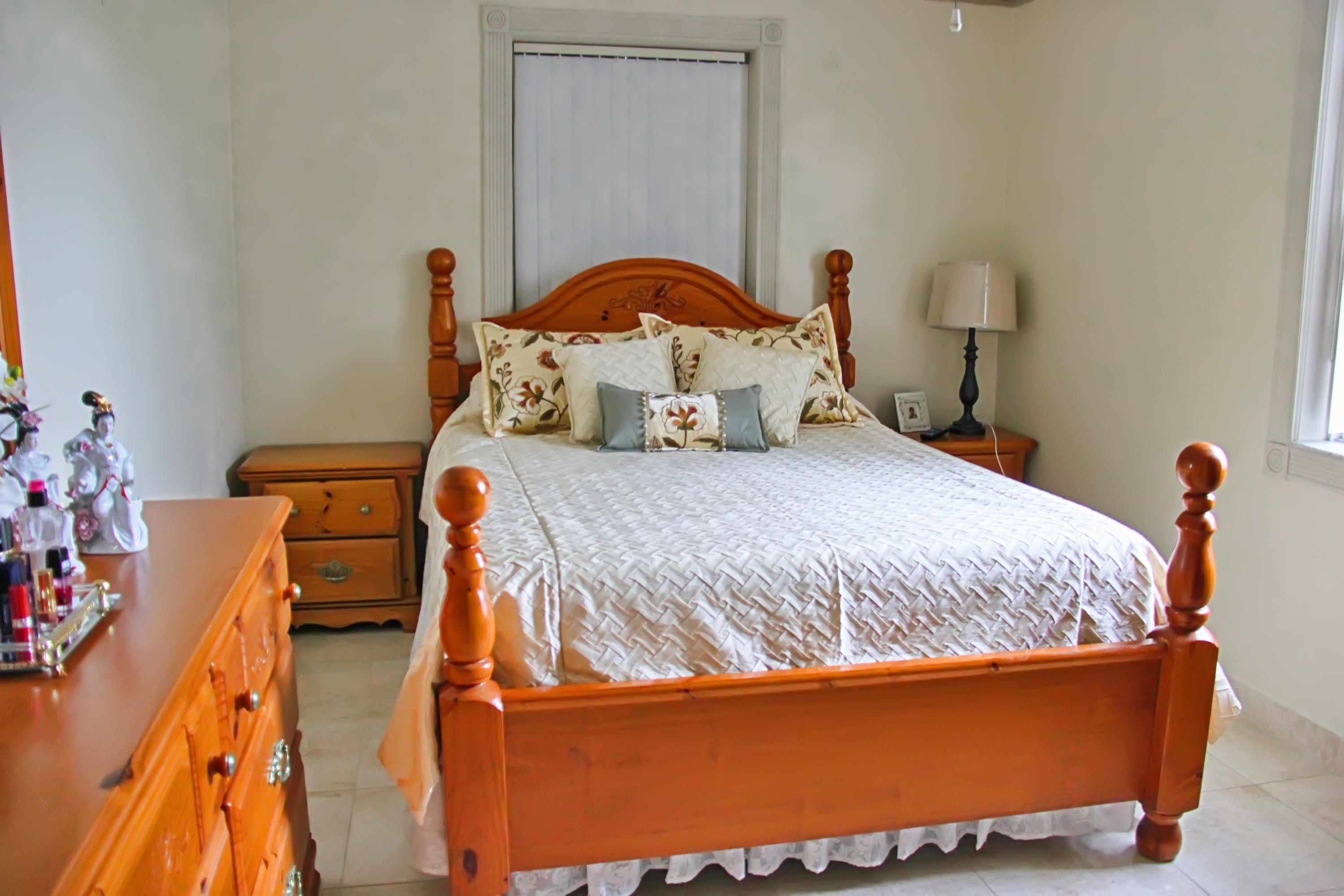 935 Churchill Road West Palm Beach, FL 33405 - Photo 9 of 17 IMG_4462