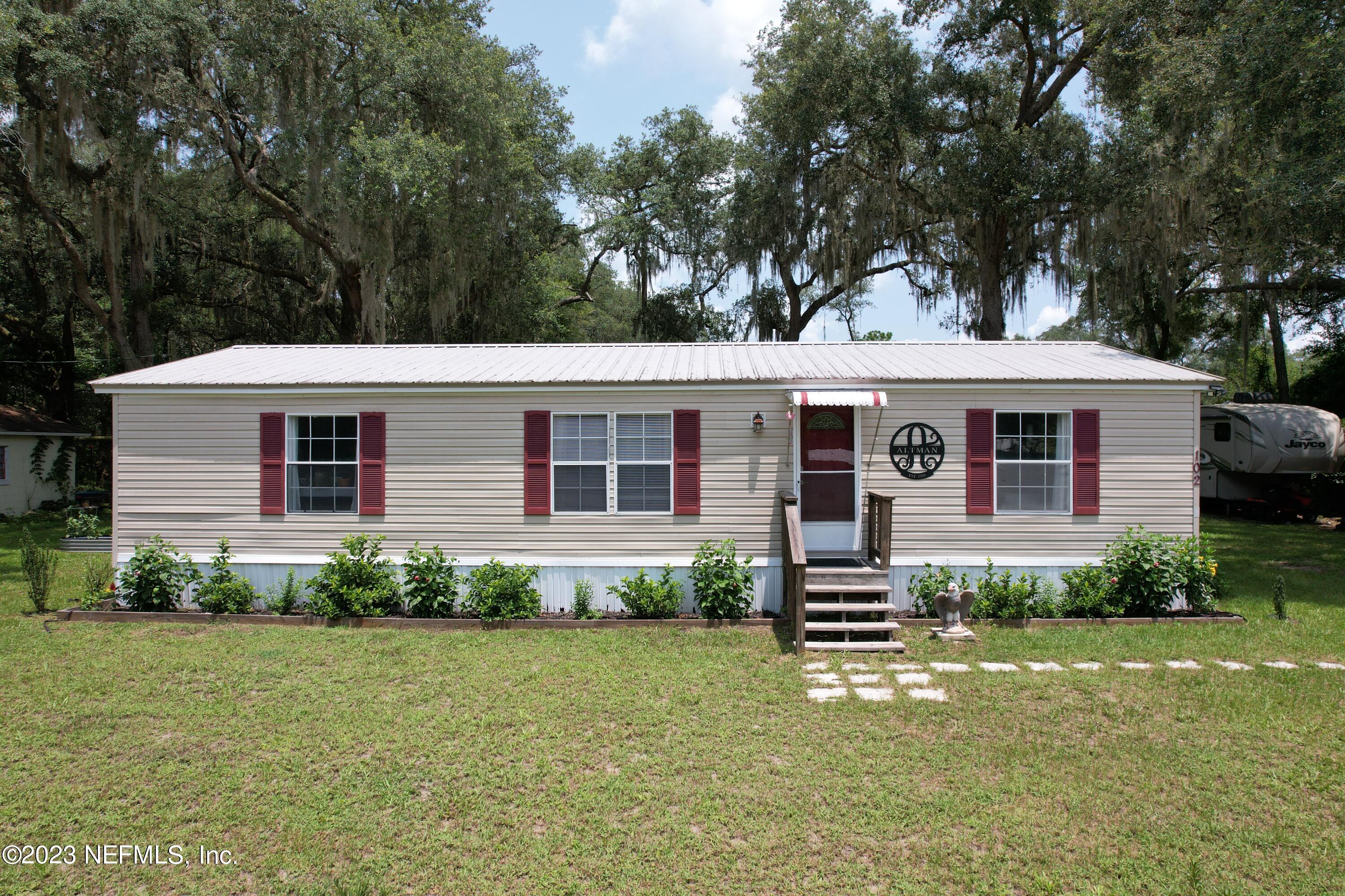 102 Compton Street Interlachen, FL 32148 - Photo 2 of 26 1
