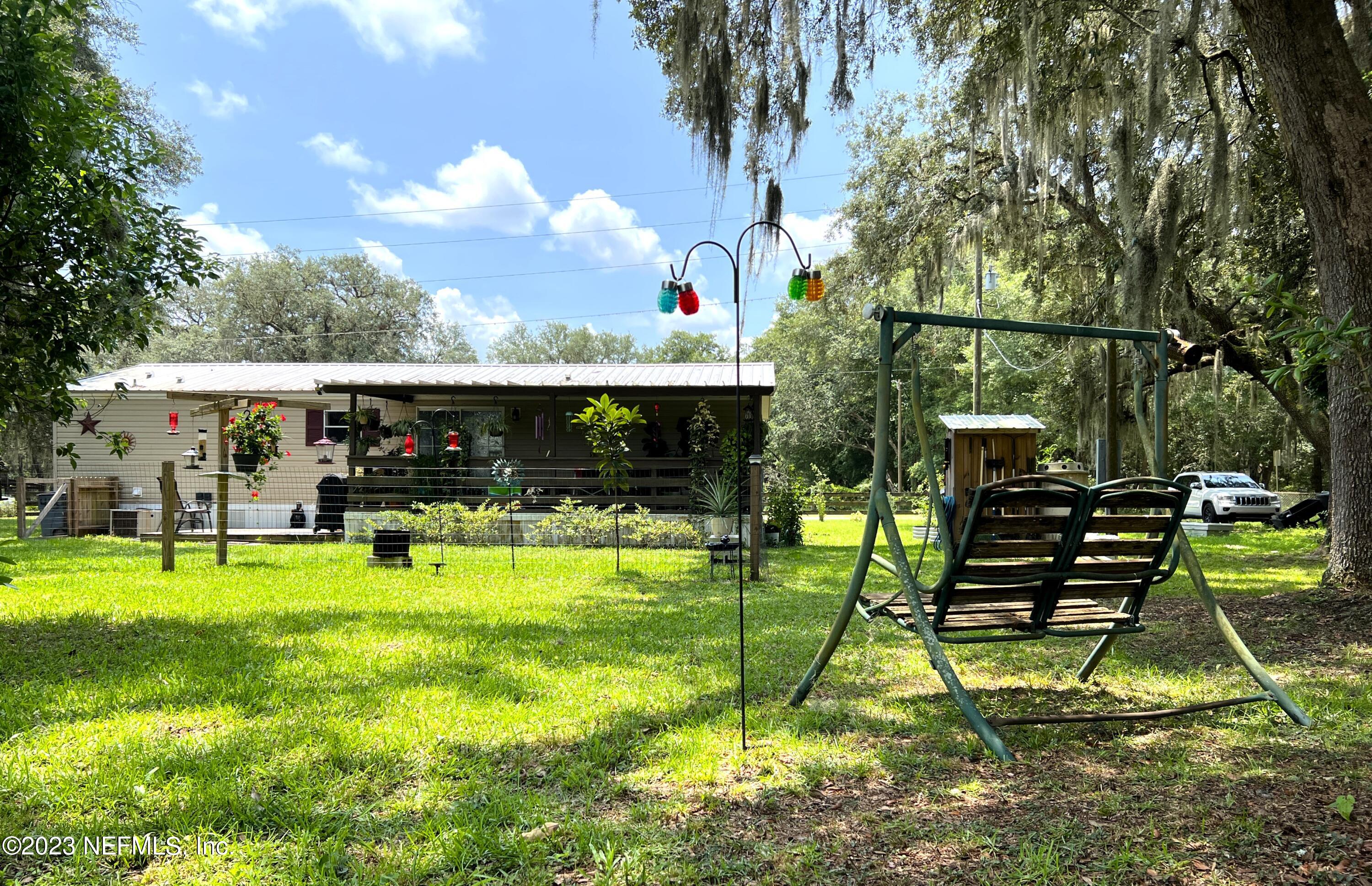 102 Compton Street Interlachen, FL 32148 - Photo 5 of 26 4