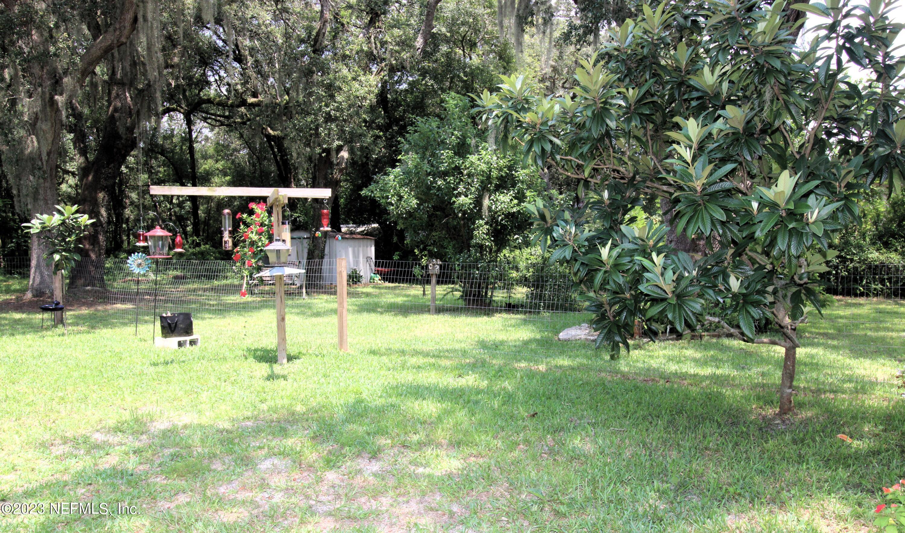 102 Compton Street Interlachen, FL 32148 - Photo 6 of 26 5