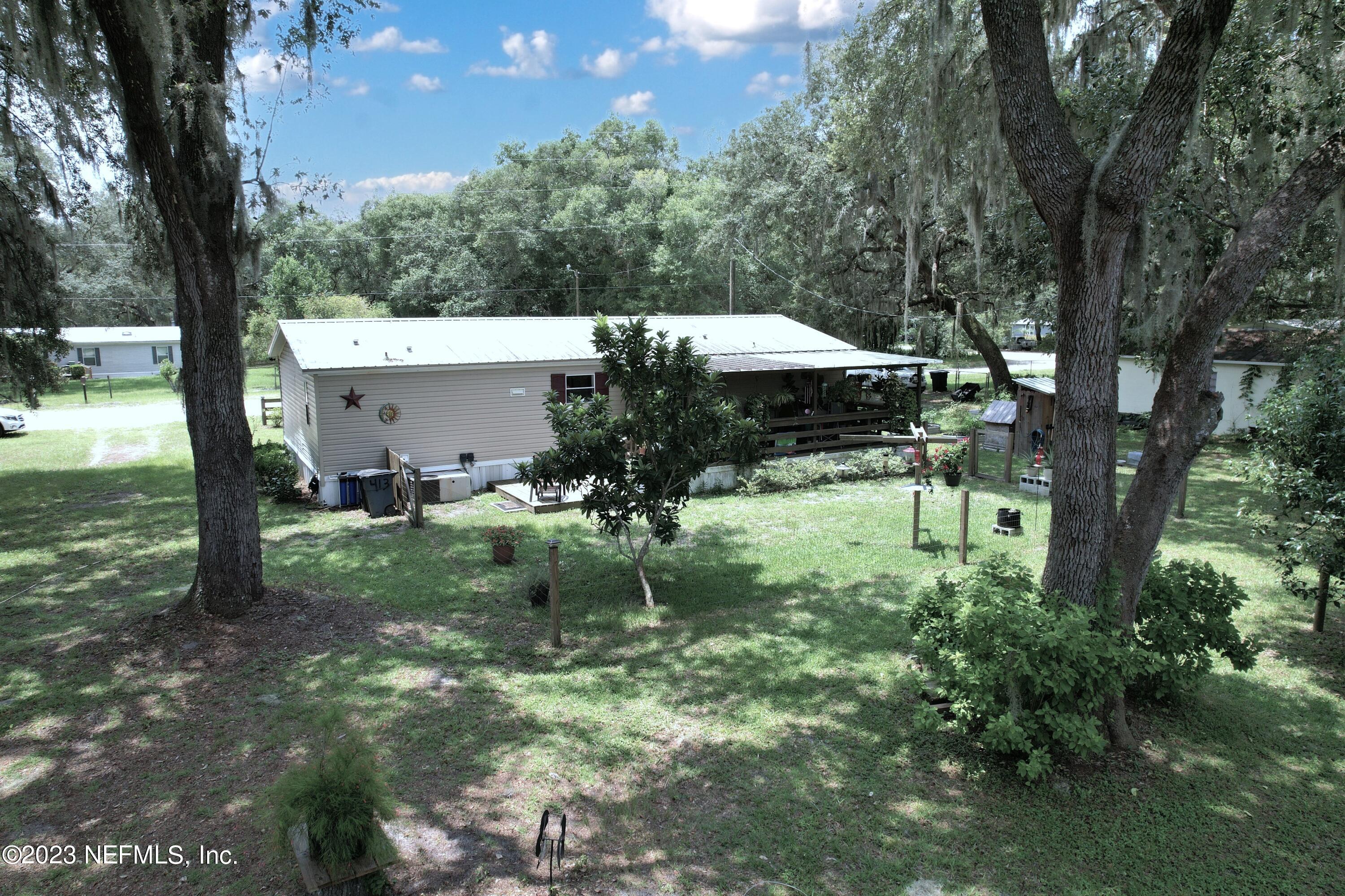 102 Compton Street Interlachen, FL 32148 - Photo 8 of 26 4