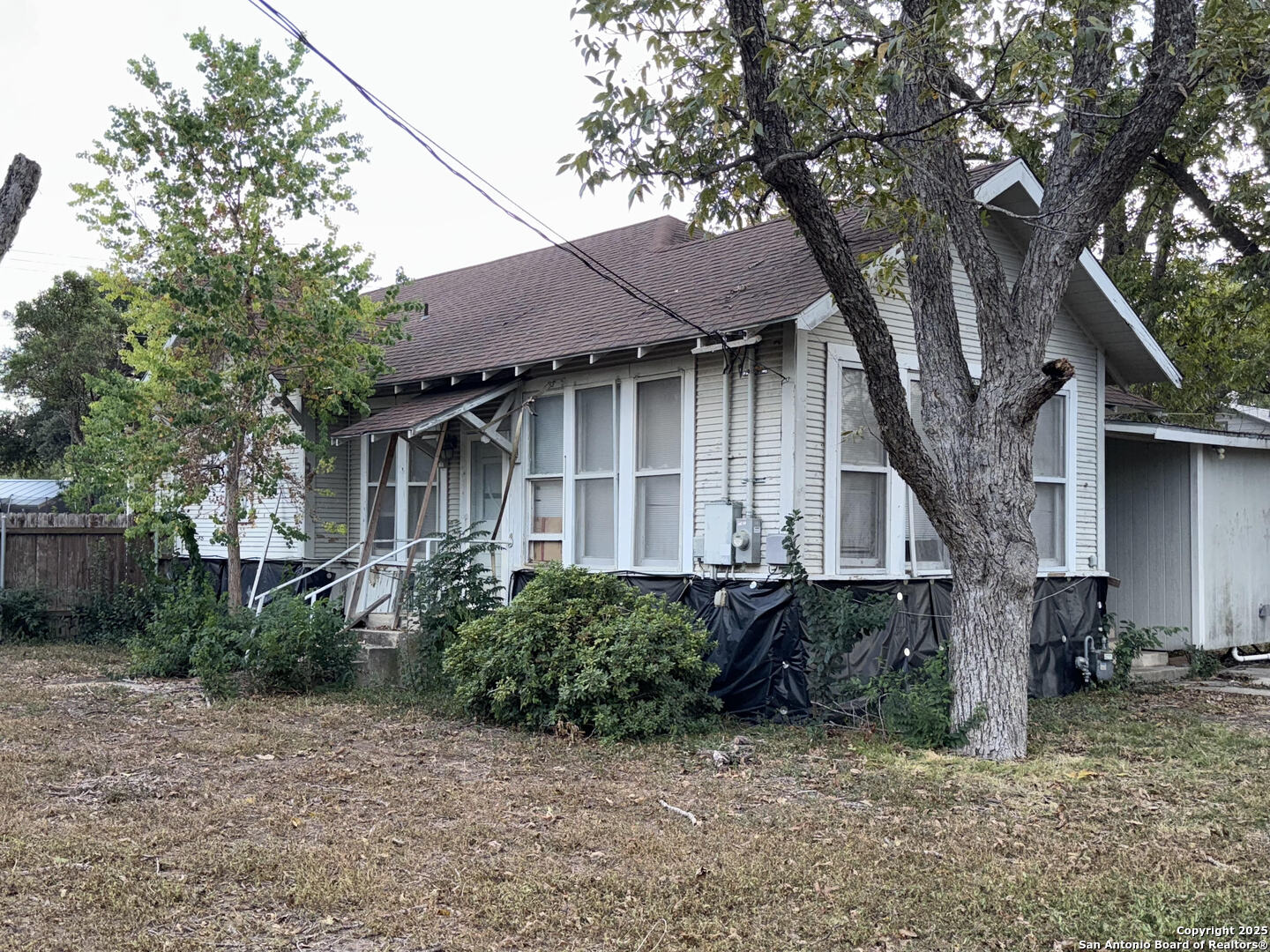 1902 22nd Street Hondo, TX 78861 - Photo 11 of 15