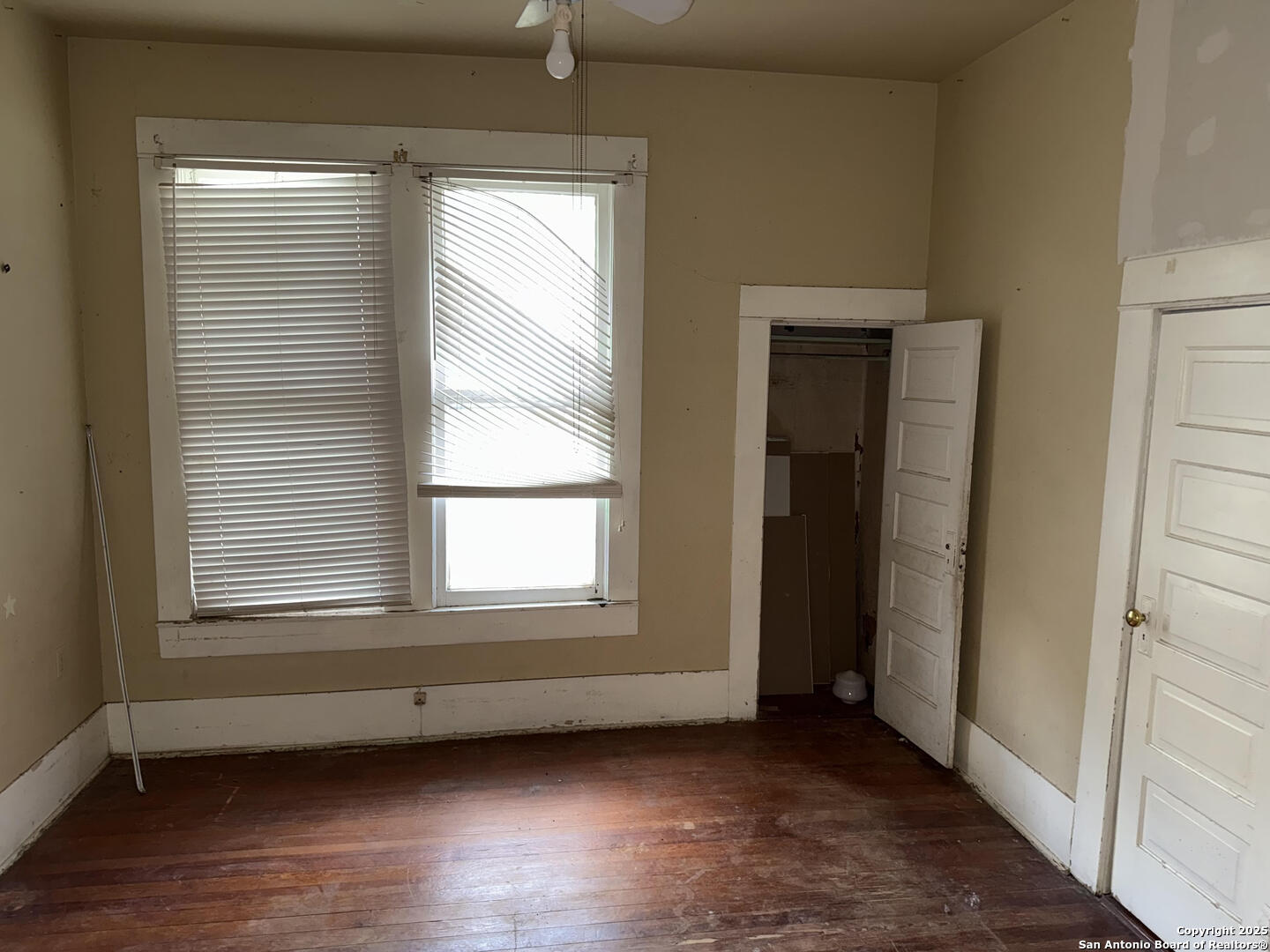 1902 22nd Street Hondo, TX 78861 - Photo 5 of 15