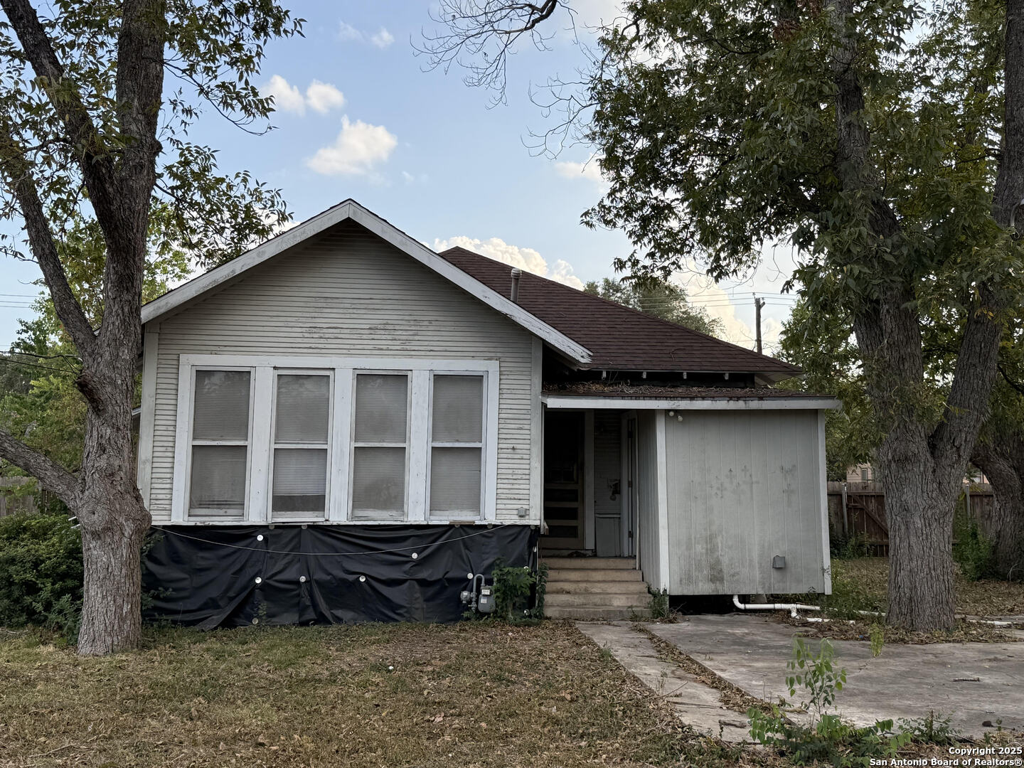 1902 22nd Street Hondo, TX 78861 - Photo 8 of 15