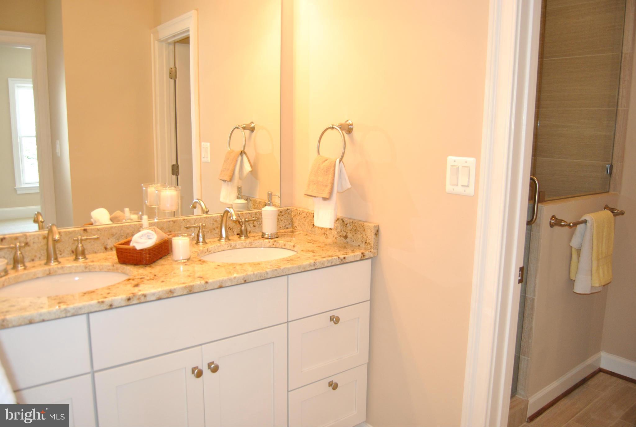 6587 Little Falls Road Arlington, VA 22213 - Photo 22 of 30 Interior (General)