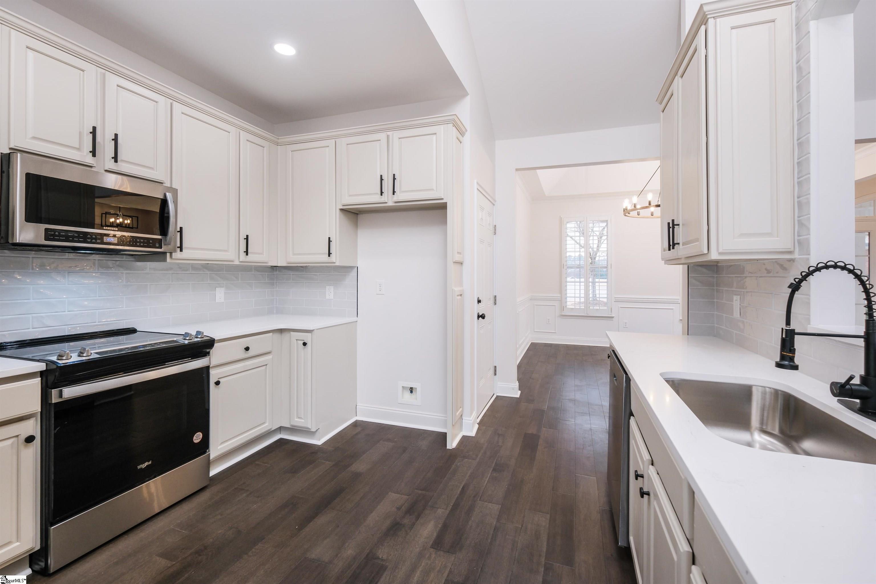 337 Rhapsody Lane Boiling Springs, SC 29316 - Photo 8 of 48