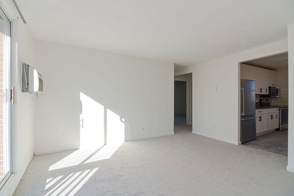 52 Burnap Road, Unit 5 Holliston, MA 01746 - Photo 8 of 28 Gallery Image 8