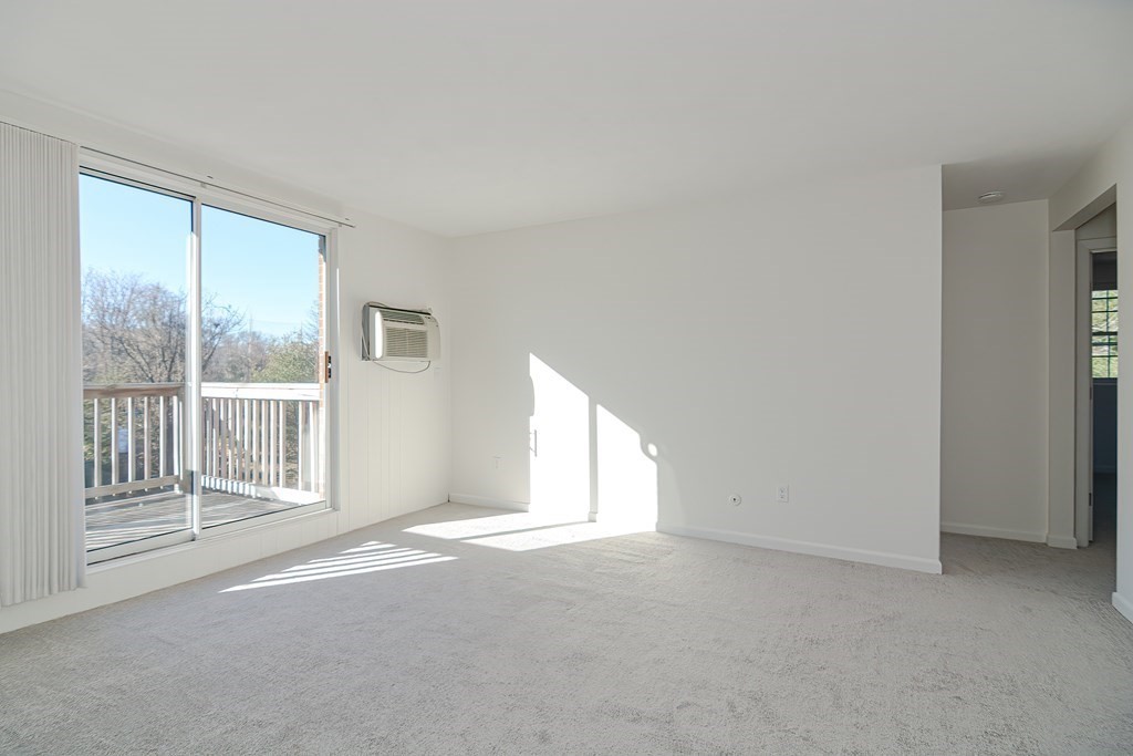 52 Burnap Road, Unit 5 Holliston, MA 01746 - Photo 9 of 28 Gallery Image 9
