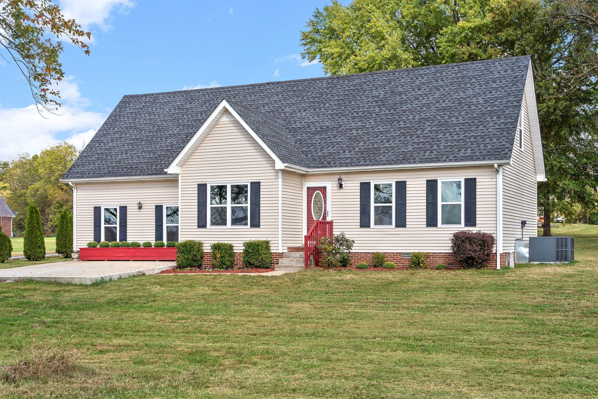 487 Port Royal Road Clarksville, TN 37040 - Photo 1 of 23 Gallery Image 1
