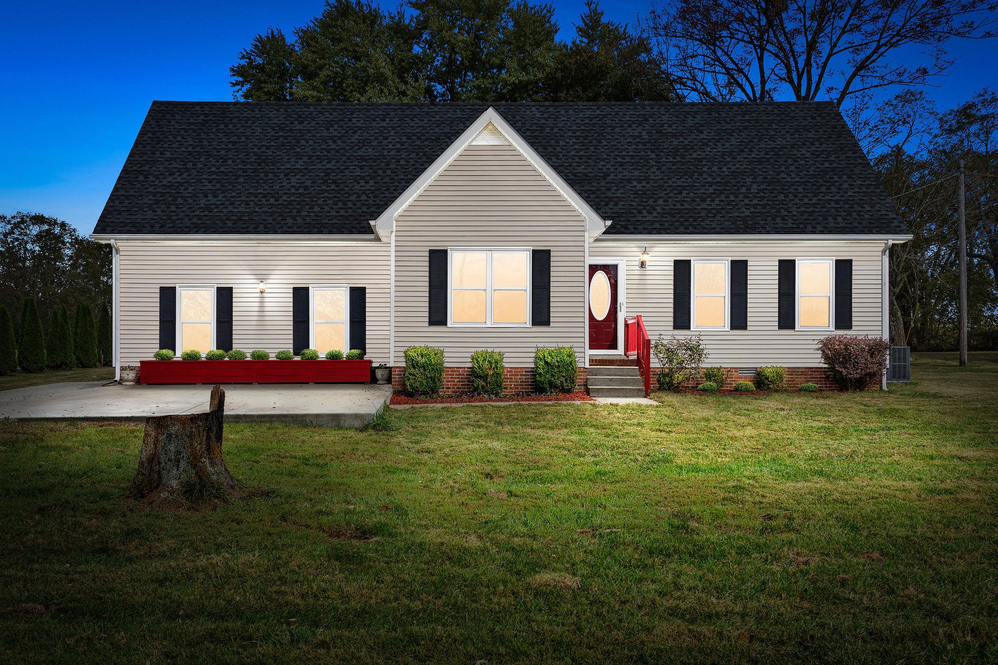 487 Port Royal Road Clarksville, TN 37040 - Photo 2 of 23 Gallery Image 2
