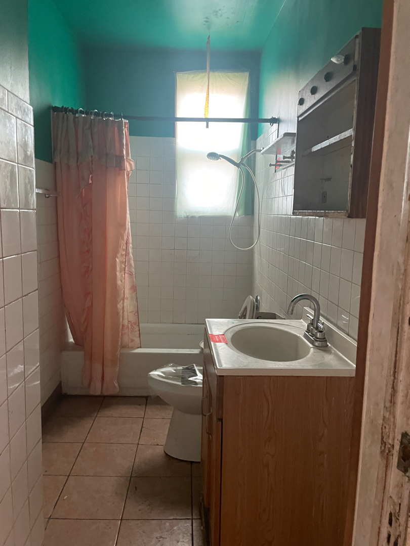 5803 South May Street Chicago, IL 60621 - Photo 10 of 11 Gallery Image 10