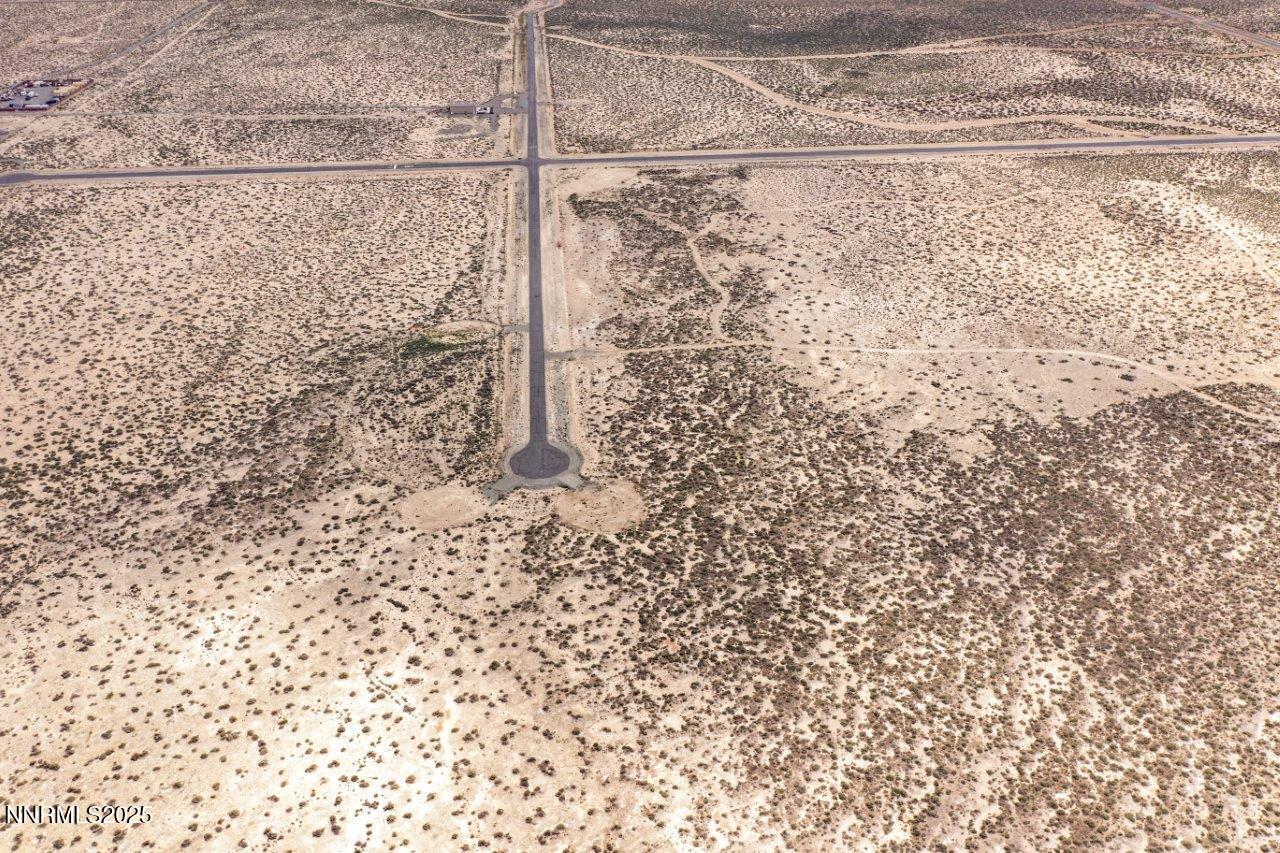 5550 Flying Eagle Drive Reno, NV 89510 - Photo 18 of 38 a bathroom with a shower