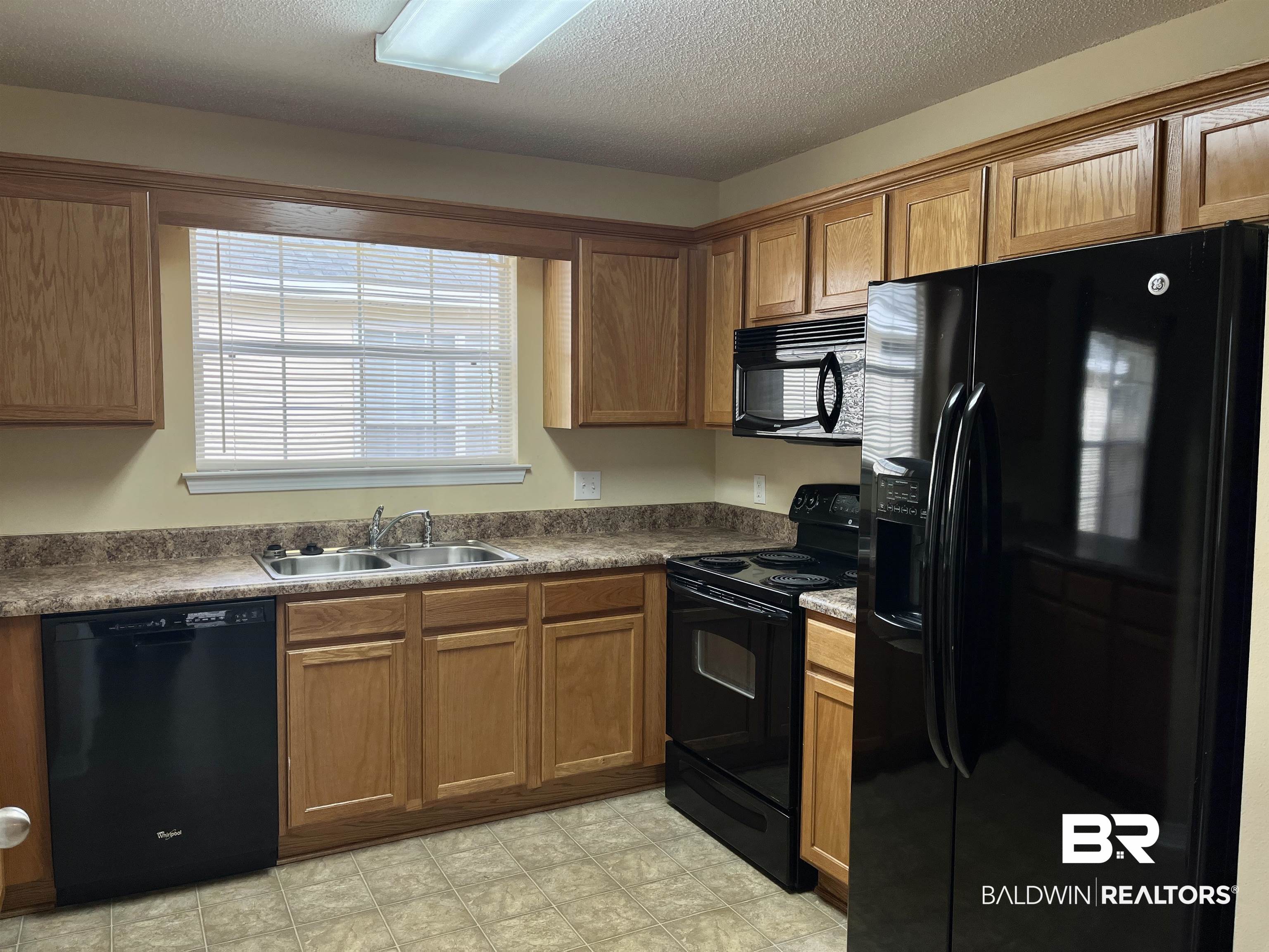 8918 Fall Court Mobile, AL 36695 - Photo 2 of 44