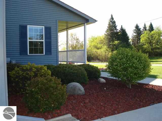 4295 East Wing Road Mount Pleasant, MI 48858 - Photo 48 of 52 1745461-47.JPG