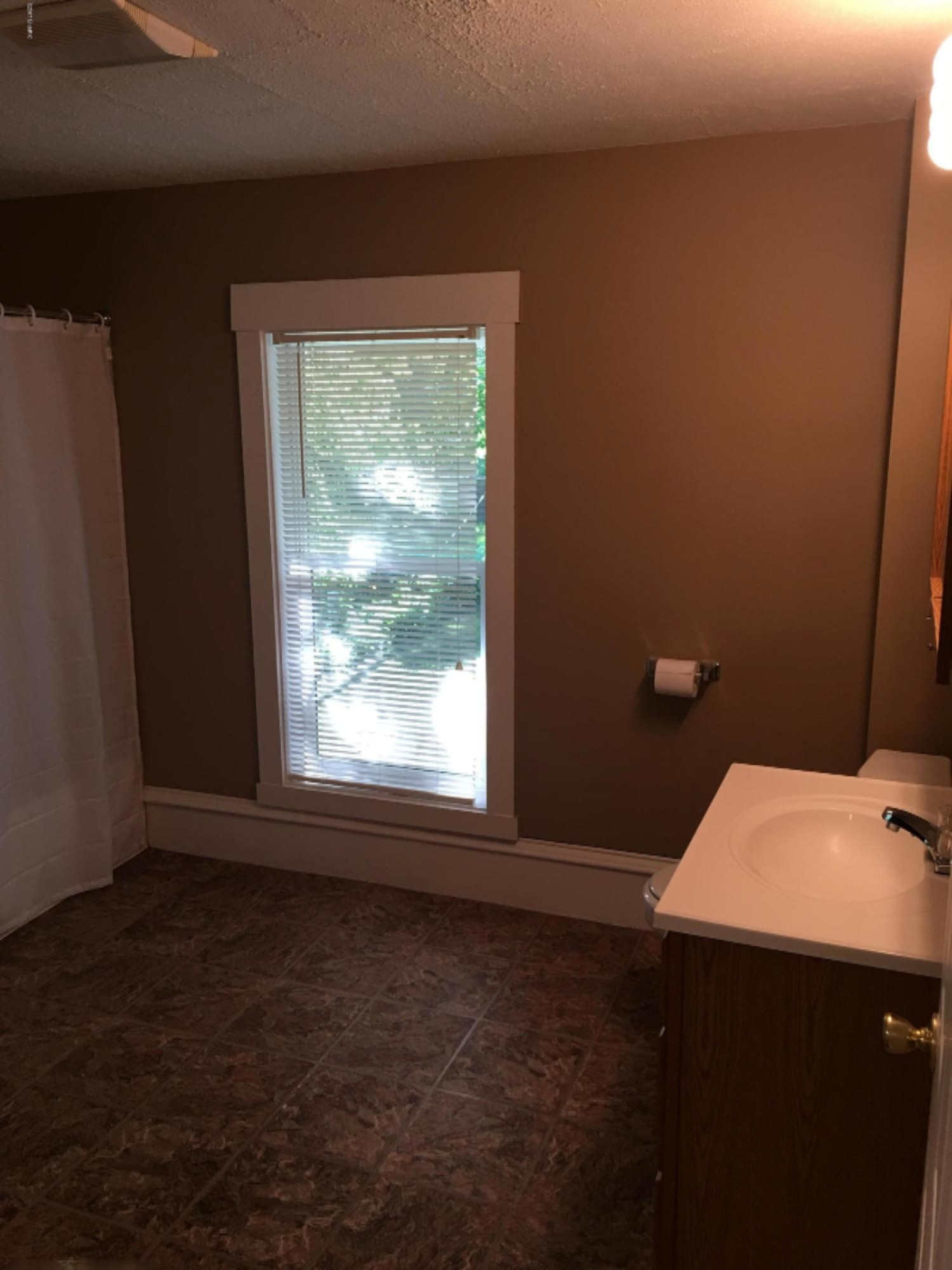808 South Main Street Three Rivers, MI 49093 - Photo 11 of 19 IMG_2928