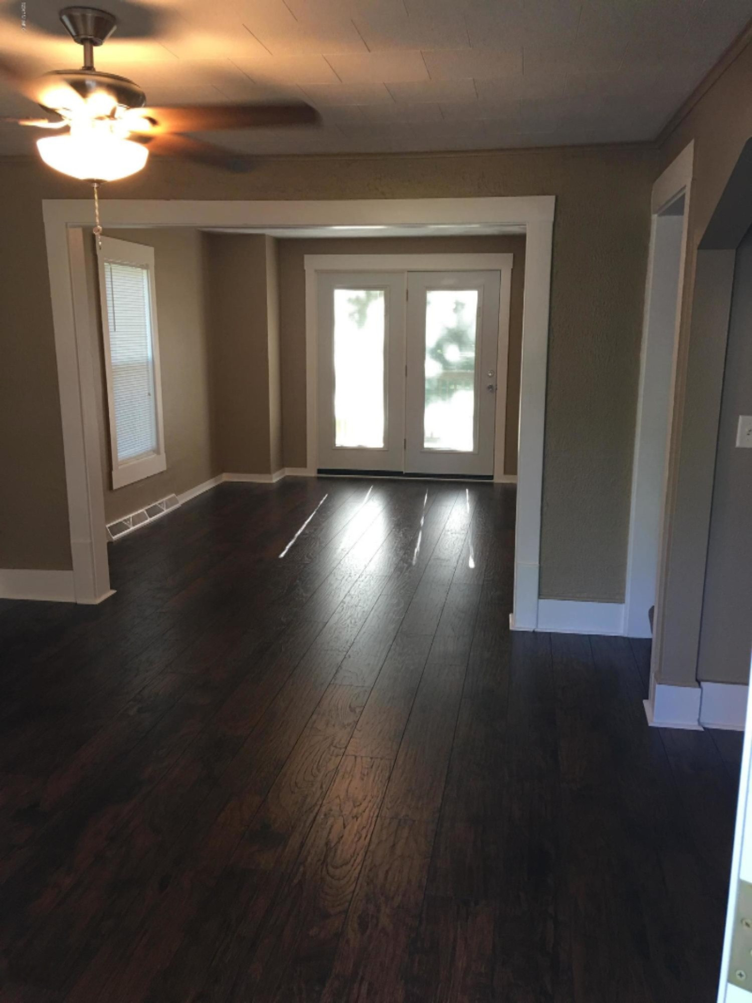 808 South Main Street Three Rivers, MI 49093 - Photo 2 of 19 IMG_2932