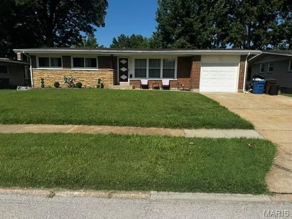 $189,900 | 9619 Perch Drive, St. Louis, MO 63136