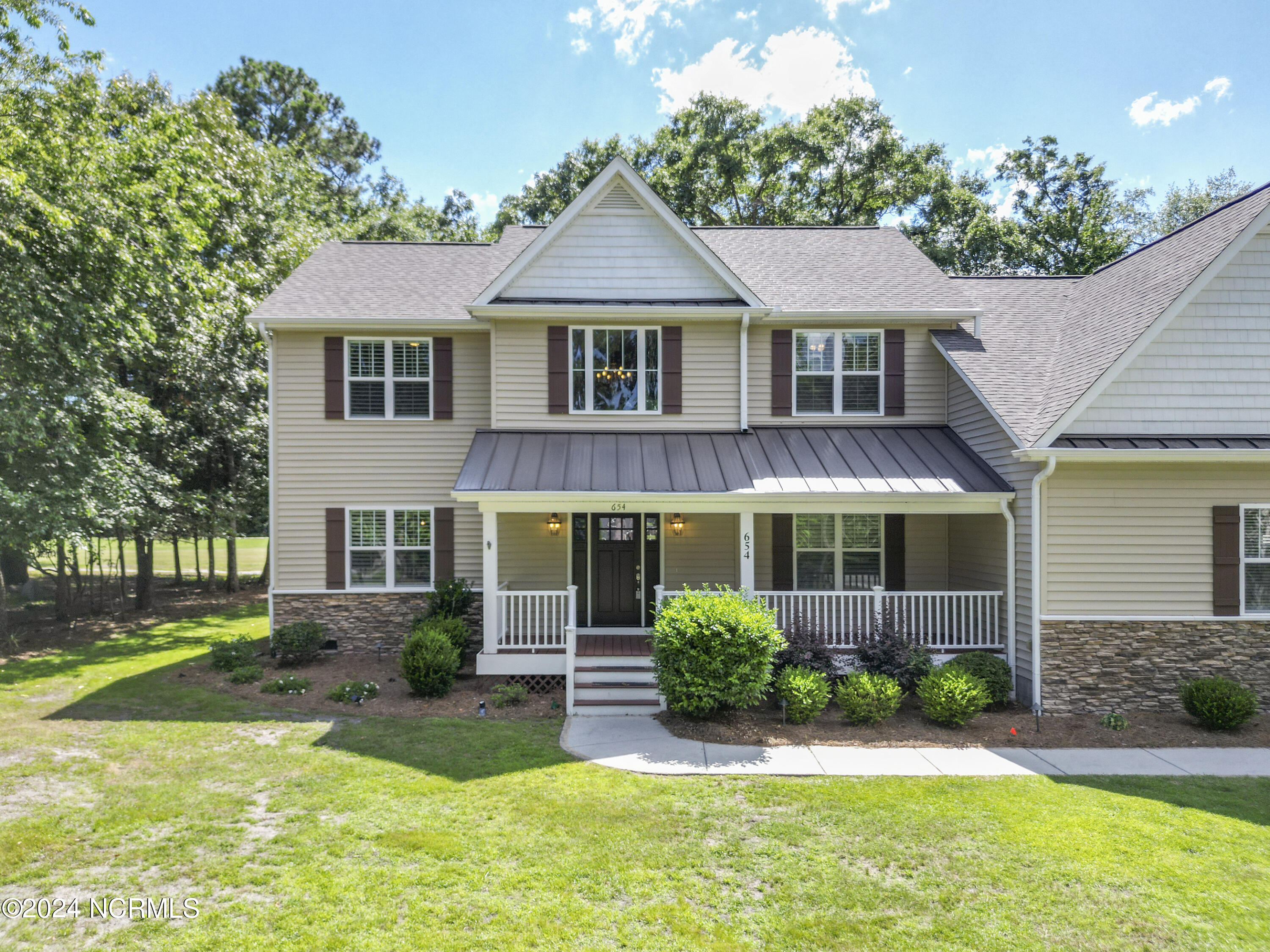 654 Sawgrass Road Hampstead, NC 28443 - Photo 4 of 74 Front View