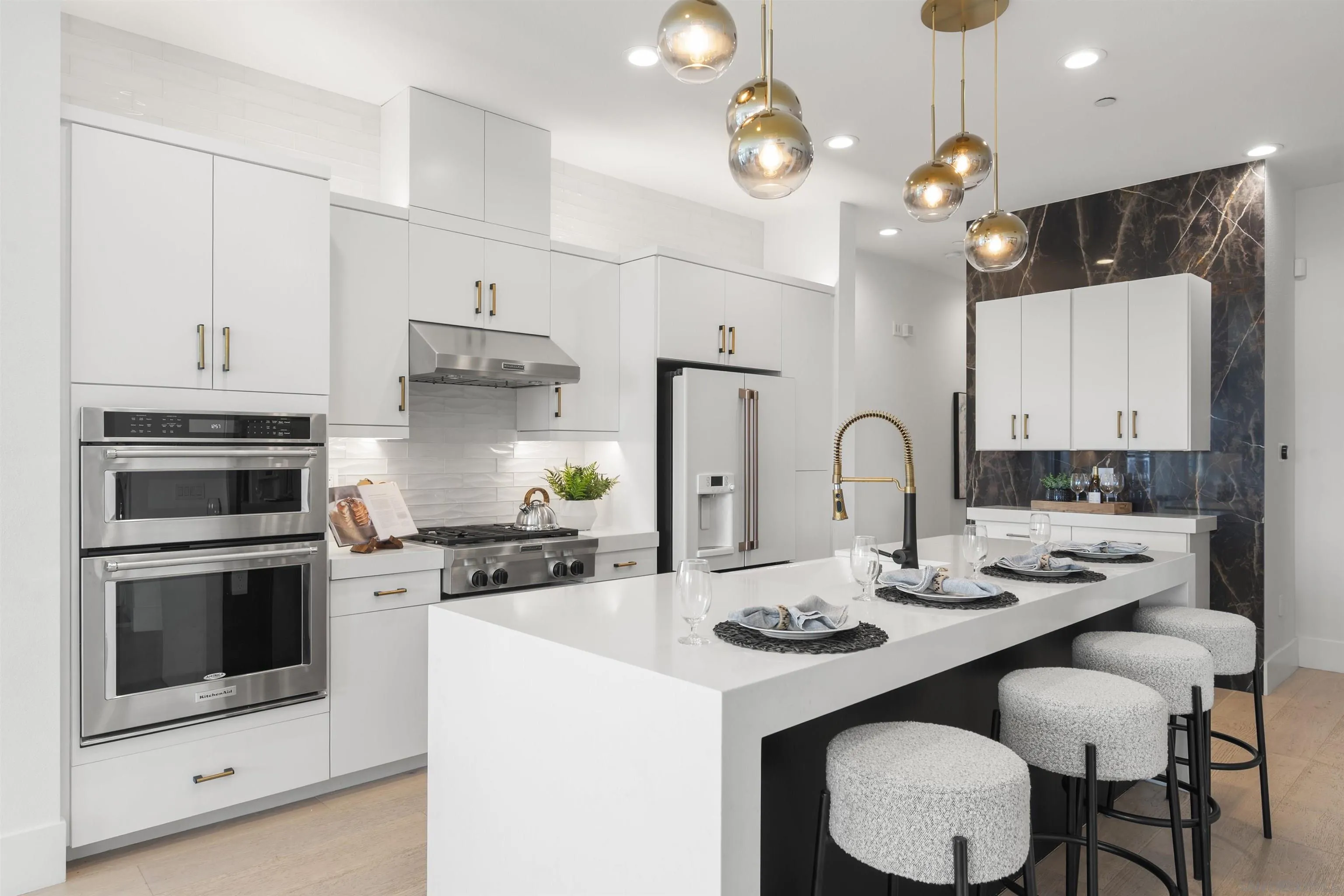 8337 Distinctive Dr, San Diego, CA 92108 Compass