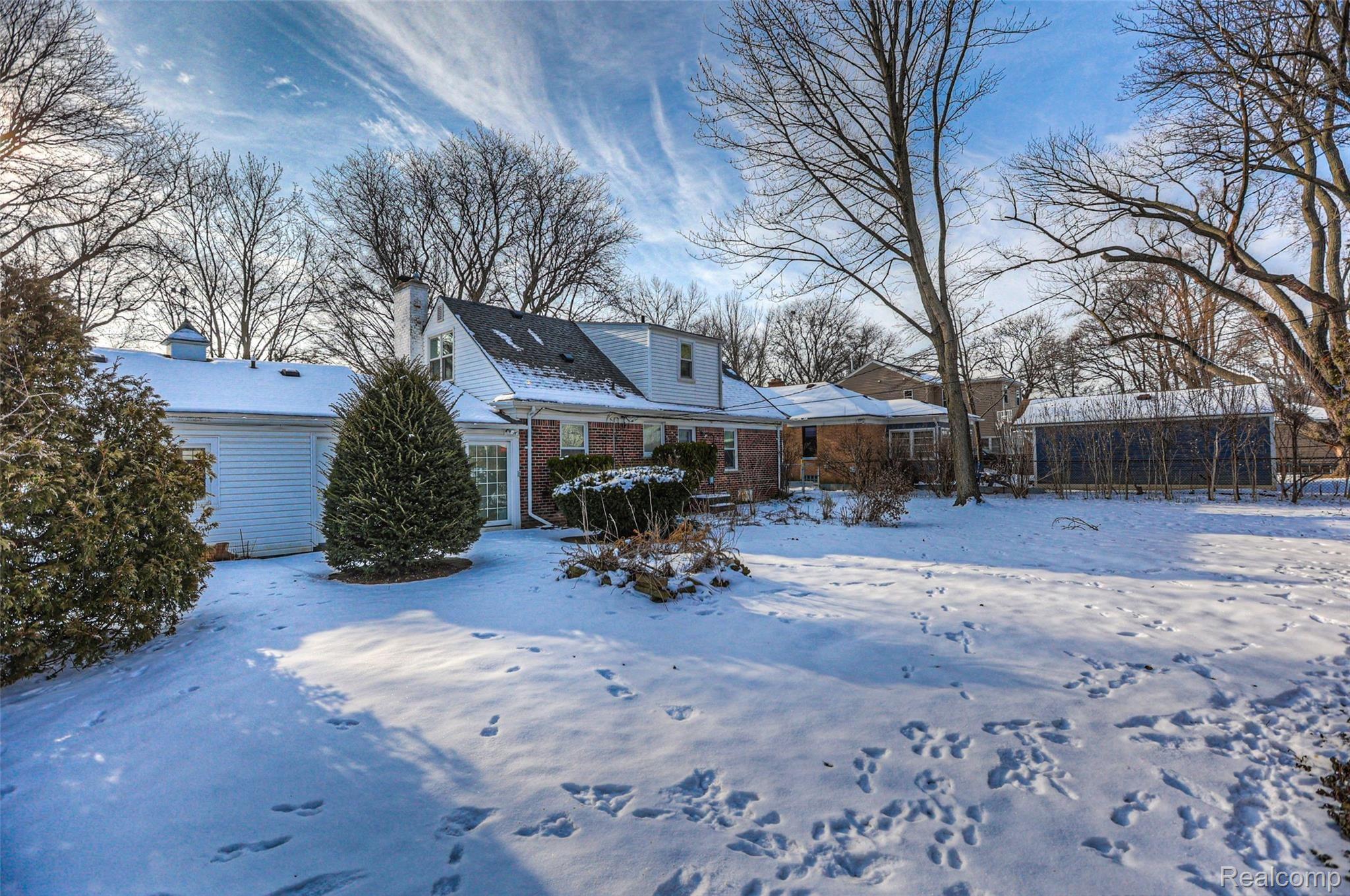 3010 Bamlet Road Royal Oak, MI 48073 - Photo 20 of 21 Spacious Backyard