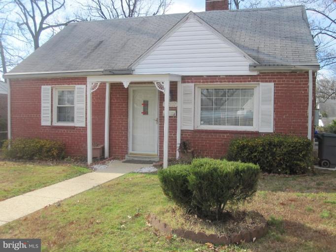 10602 Inwood Avenue Silver Spring, MD 20902 - Photo 2 of 6 Exterior #2