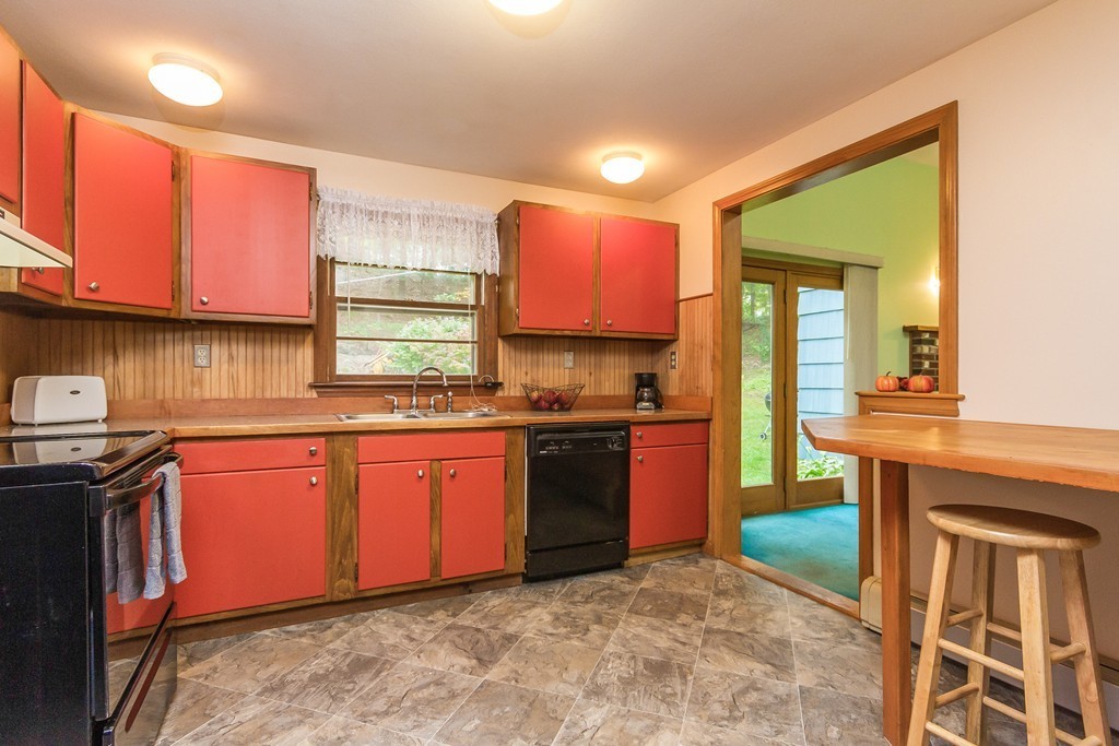 380 Townsend Road Groton, MA 01450 - Photo 3 of 22 Gallery Image 3