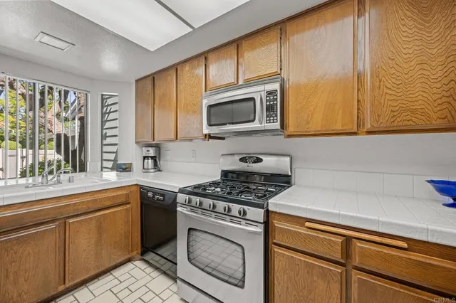 $725,000 | 1065 Brewley Lane, Vista, CA 92081