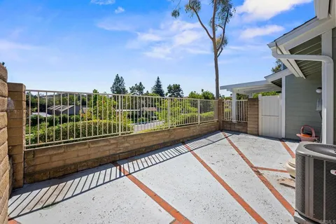 $725,000 | 1065 Brewley Lane, Vista, CA 92081