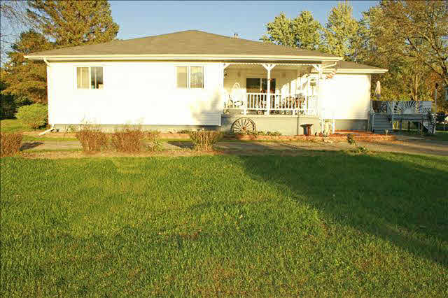 8575 Colf Road Carleton, MI 48117 - Photo 2 of 23