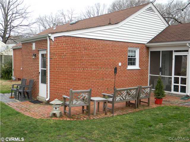 8903 Mapleton Road Henrico, VA 23229 - Photo 11 of 12 Exterior Back