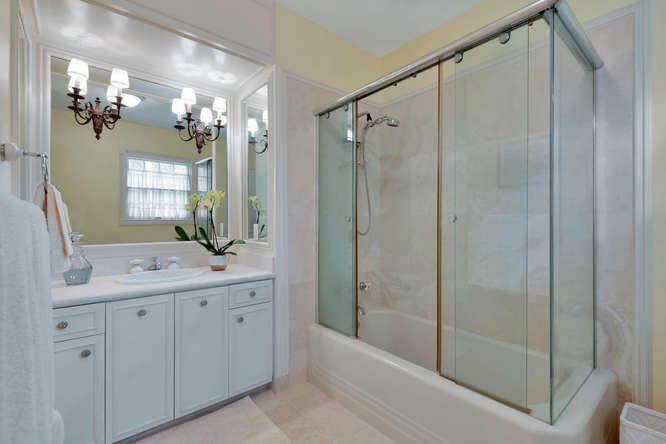201 Pendleton Avenue Palm Beach, FL 33480 - Photo 16 of 17 24