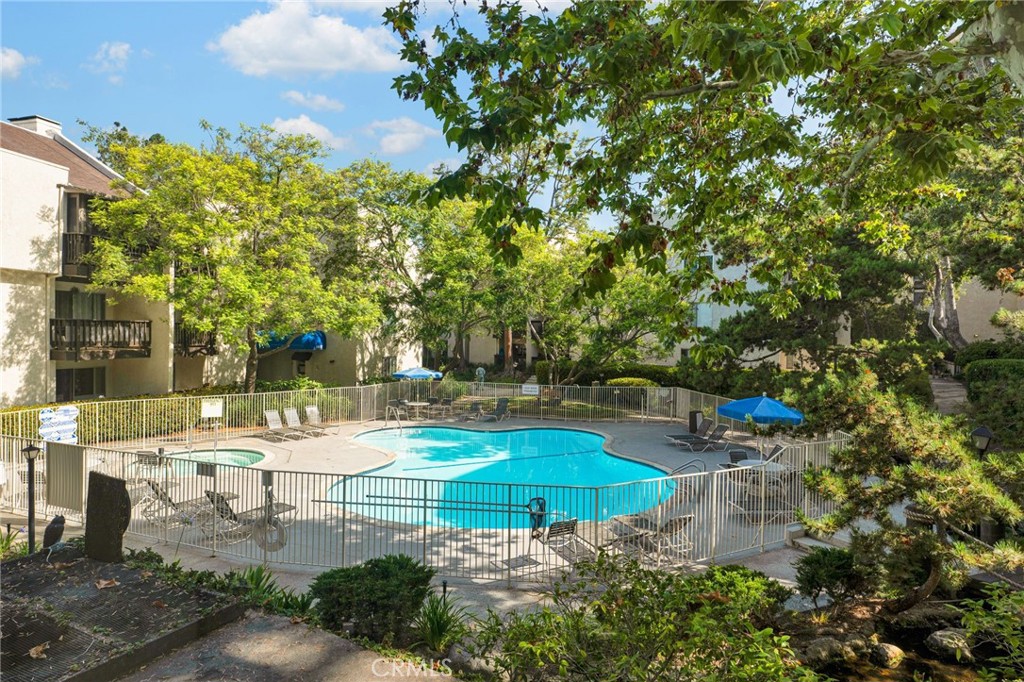 11108 Summertime Lane Culver City, CA 90230 - Photo 4 of 35 a view of a backyard with sitting area